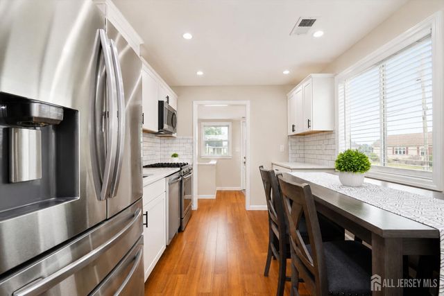 327 Woodland Avenue, Sayreville, NJ 08879
