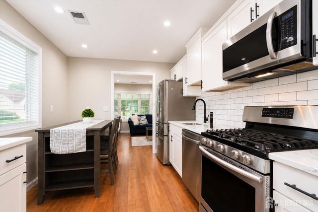 327 Woodland Avenue, Sayreville, NJ 08879