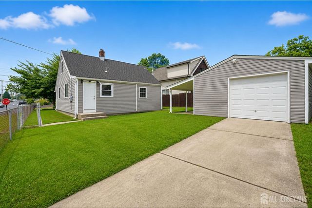 327 Woodland Avenue, Sayreville, NJ 08879