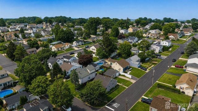 327 Woodland Avenue, Sayreville, NJ 08879