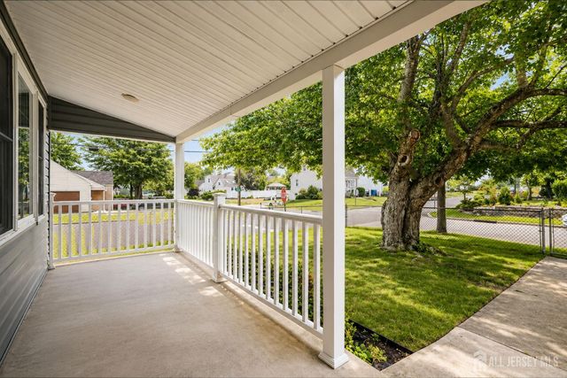 327 Woodland Avenue, Sayreville, NJ 08879