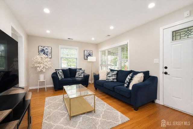 327 Woodland Avenue, Sayreville, NJ 08879