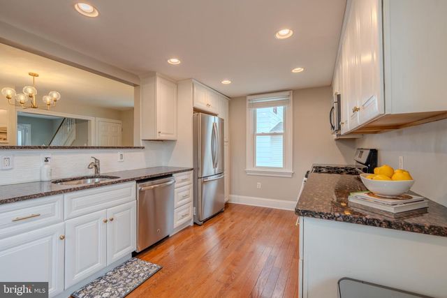 315 W SPRING AVE, Ardmore, PA 19003