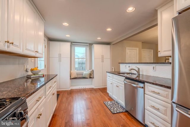 315 W SPRING AVE, Ardmore, PA 19003