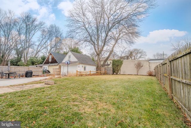 315 W SPRING AVE, Ardmore, PA 19003