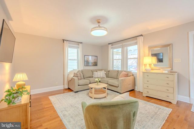 315 W SPRING AVE, Ardmore, PA 19003