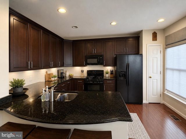 42716 ROLLING ROCK SQ, Chantilly, VA 20152