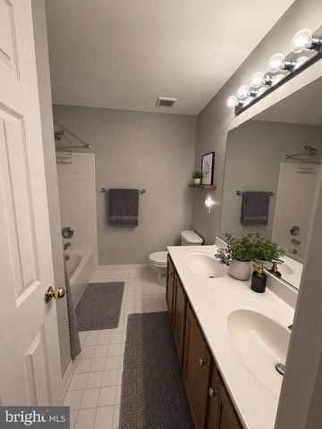 42716 ROLLING ROCK SQ, Chantilly, VA 20152