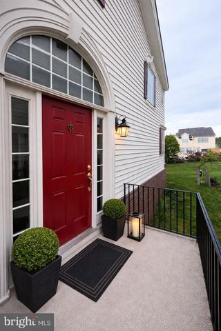 42716 ROLLING ROCK SQ, Chantilly, VA 20152