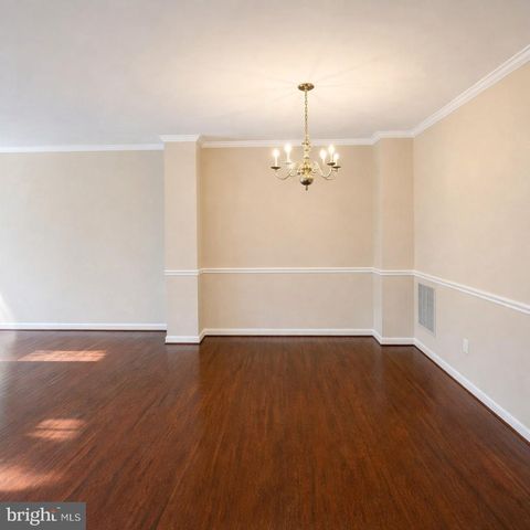 42716 ROLLING ROCK SQ, Chantilly, VA 20152