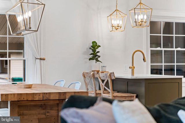 216 N 36TH ST, Camp Hill, PA 17011