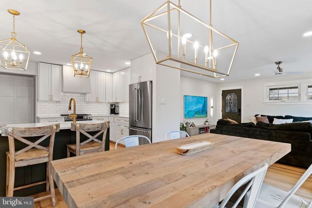 216 N 36TH ST, Camp Hill, PA 17011