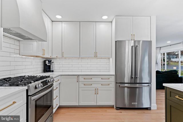 216 N 36TH ST, Camp Hill, PA 17011