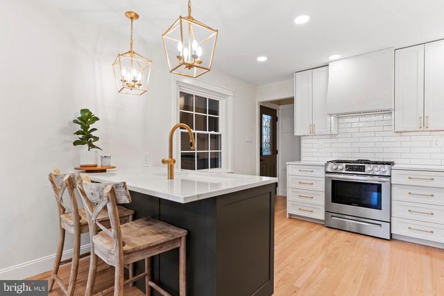 216 N 36TH ST, Camp Hill, PA 17011