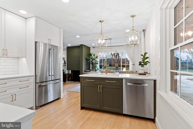 216 N 36TH ST, Camp Hill, PA 17011