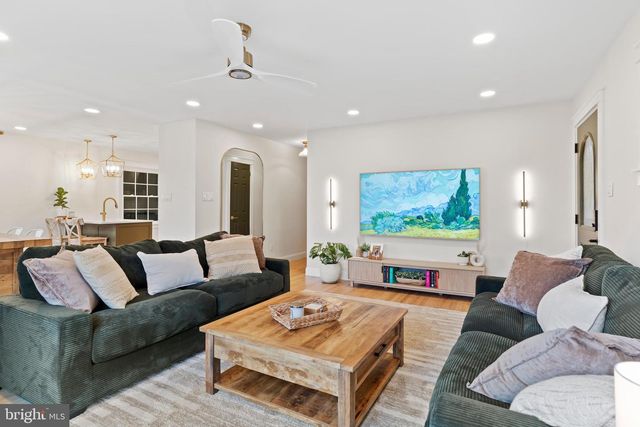 216 N 36TH ST, Camp Hill, PA 17011