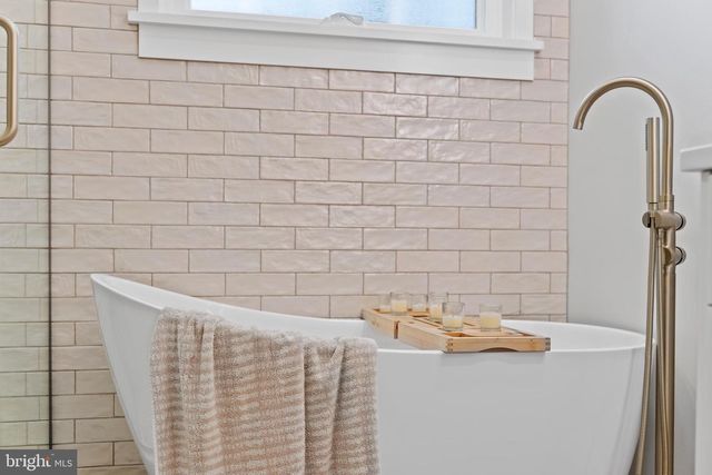 216 N 36TH ST, Camp Hill, PA 17011