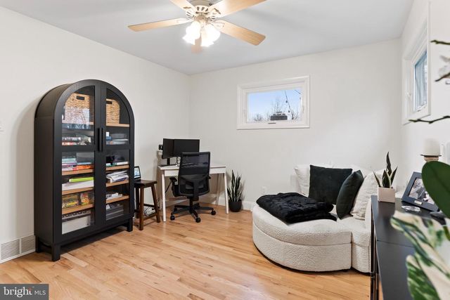 216 N 36TH ST, Camp Hill, PA 17011