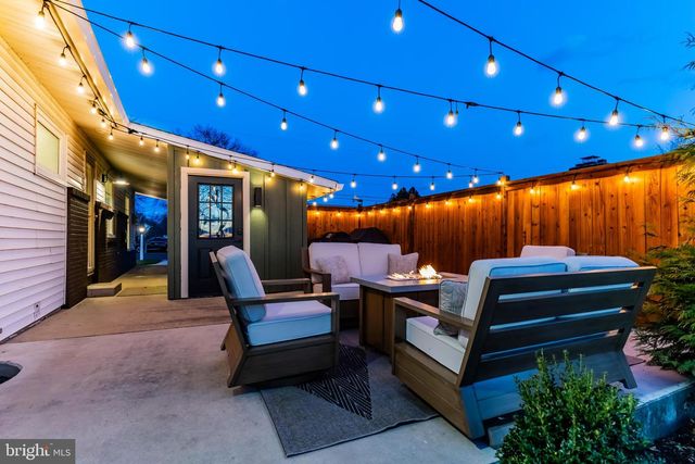 216 N 36TH ST, Camp Hill, PA 17011