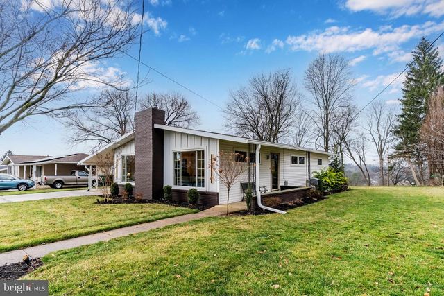 216 N 36TH ST, Camp Hill, PA 17011