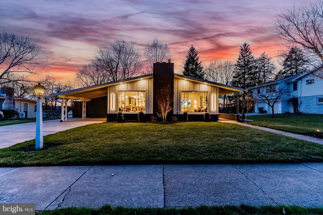 216 N 36TH ST, Camp Hill, PA 17011