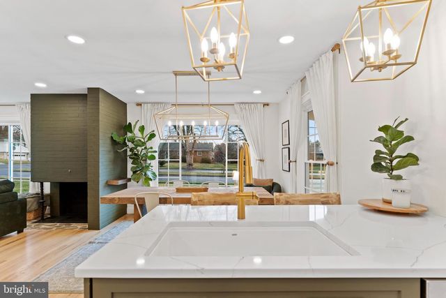 216 N 36TH ST, Camp Hill, PA 17011