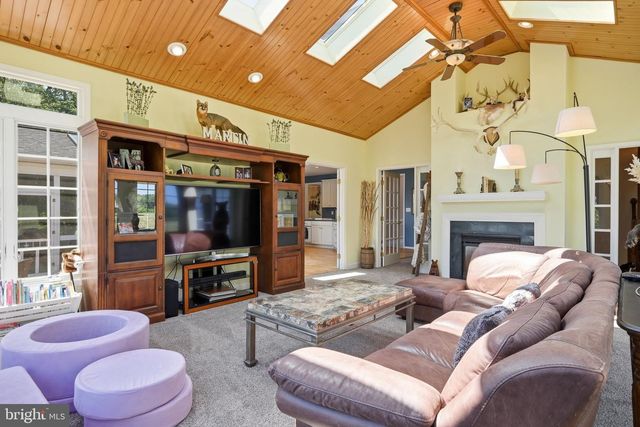 1810 LOVE POINT RD, Stevensville, MD 21666