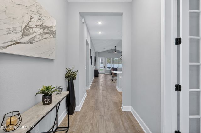 9809 INVENTION Lane, Jacksonville, FL 32256