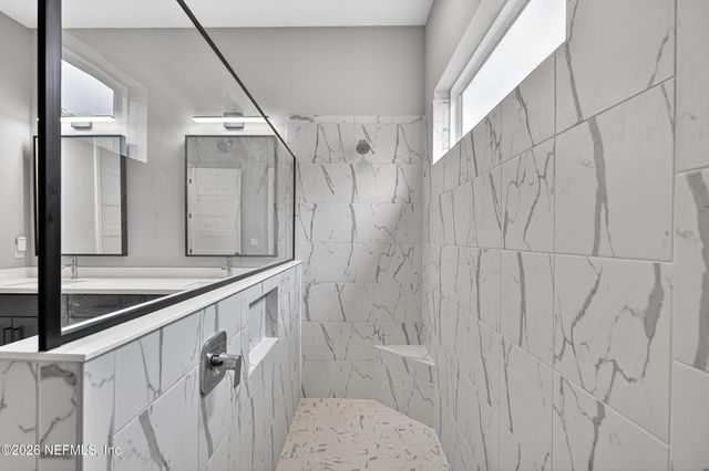 9809 INVENTION Lane, Jacksonville, FL 32256