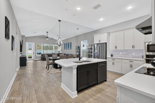 9809 INVENTION Lane, Jacksonville, FL 32256