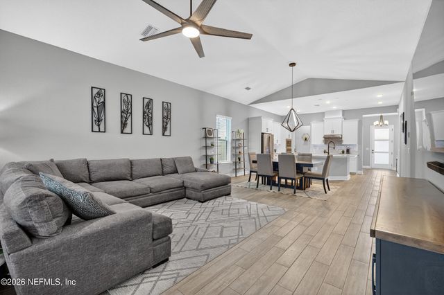 9809 INVENTION Lane, Jacksonville, FL 32256