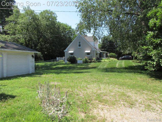1575 Banmoor Drive, Troy, MI 48084
