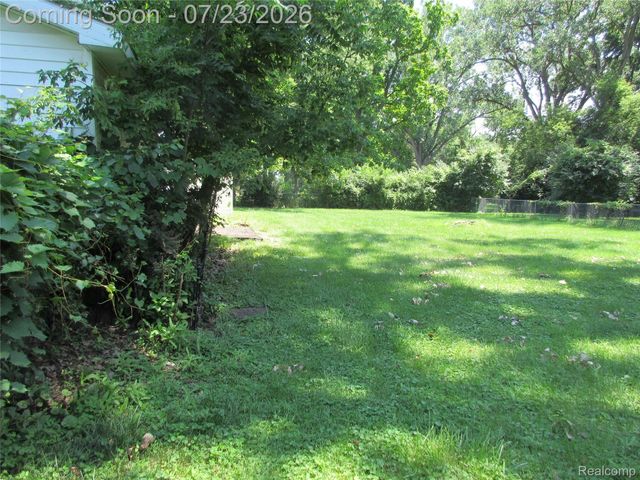 1575 Banmoor Drive, Troy, MI 48084