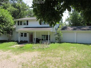 1575 Banmoor Drive, Troy, MI 48084