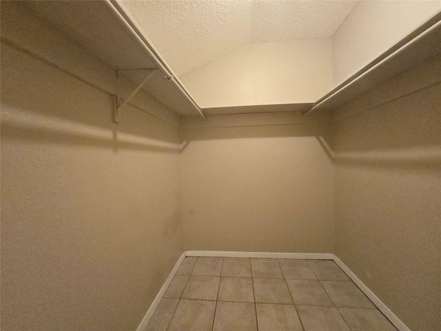 2223 Viewtop Lane A, Arlington, TX 76012