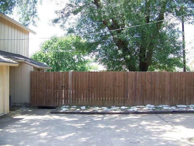 2223 Viewtop Lane A, Arlington, TX 76012