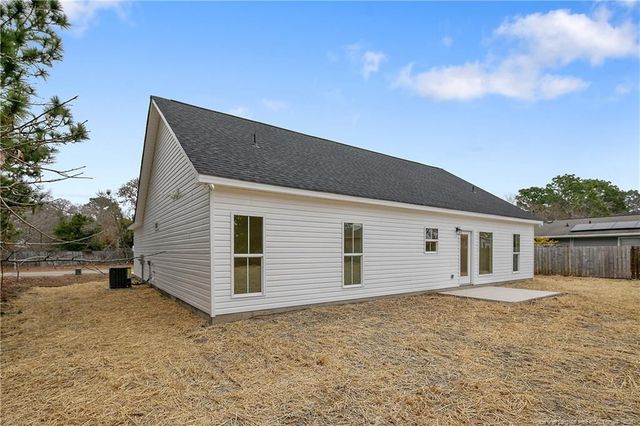 5824 Fairway Drive, Hope Mills, NC 28348