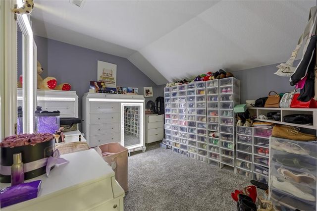 8375 Timber Trails Drive, De Soto, KS 66018