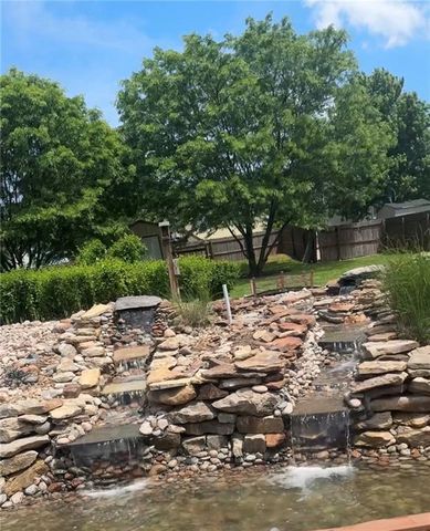 8375 Timber Trails Drive, De Soto, KS 66018