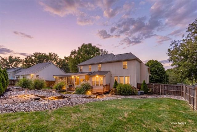 8375 Timber Trails Drive, De Soto, KS 66018