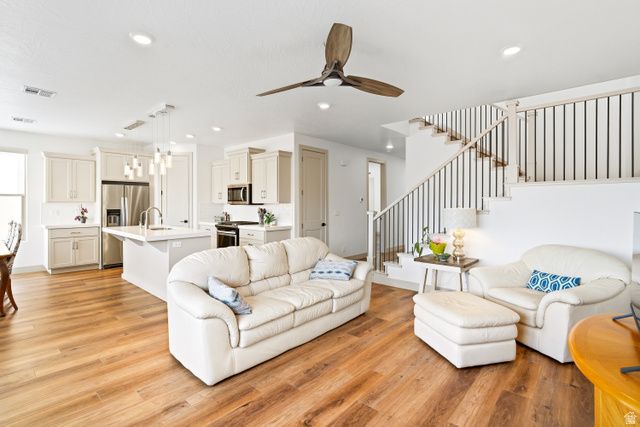 812 N VIA MODELO CIR, Washington, UT 84780