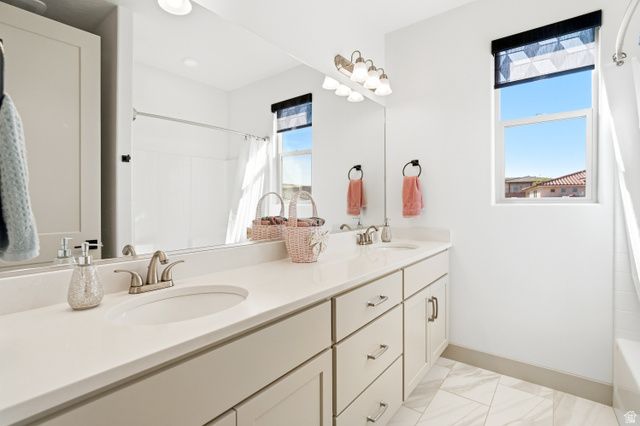 812 N VIA MODELO CIR, Washington, UT 84780