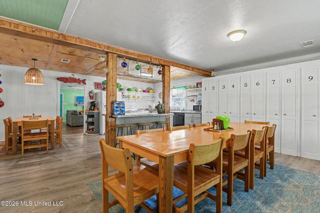 1523 E 2nd Street, Pass Christian, MS 39571