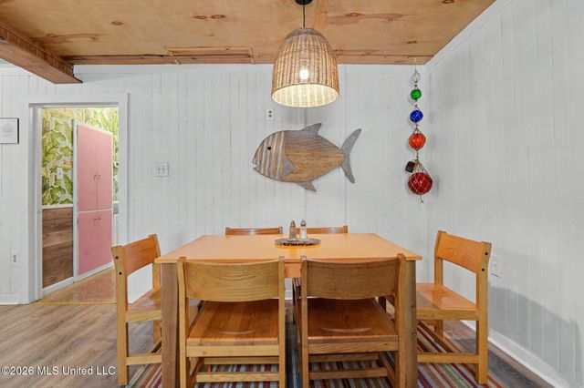 1523 E 2nd Street, Pass Christian, MS 39571