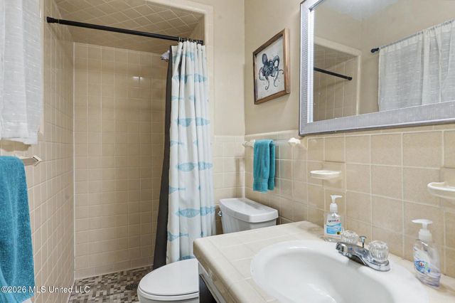 1523 E 2nd Street, Pass Christian, MS 39571