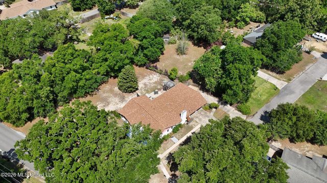 1523 E 2nd Street, Pass Christian, MS 39571