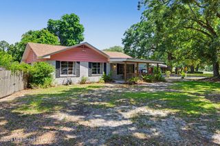 1523 E 2nd Street, Pass Christian, MS 39571
