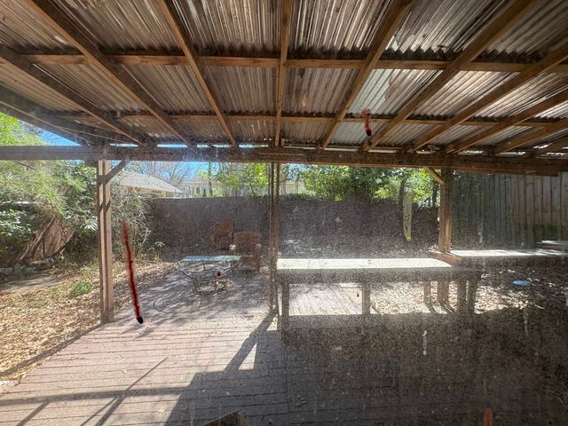 1637 LINDEN AVE, Memphis, TN 38104