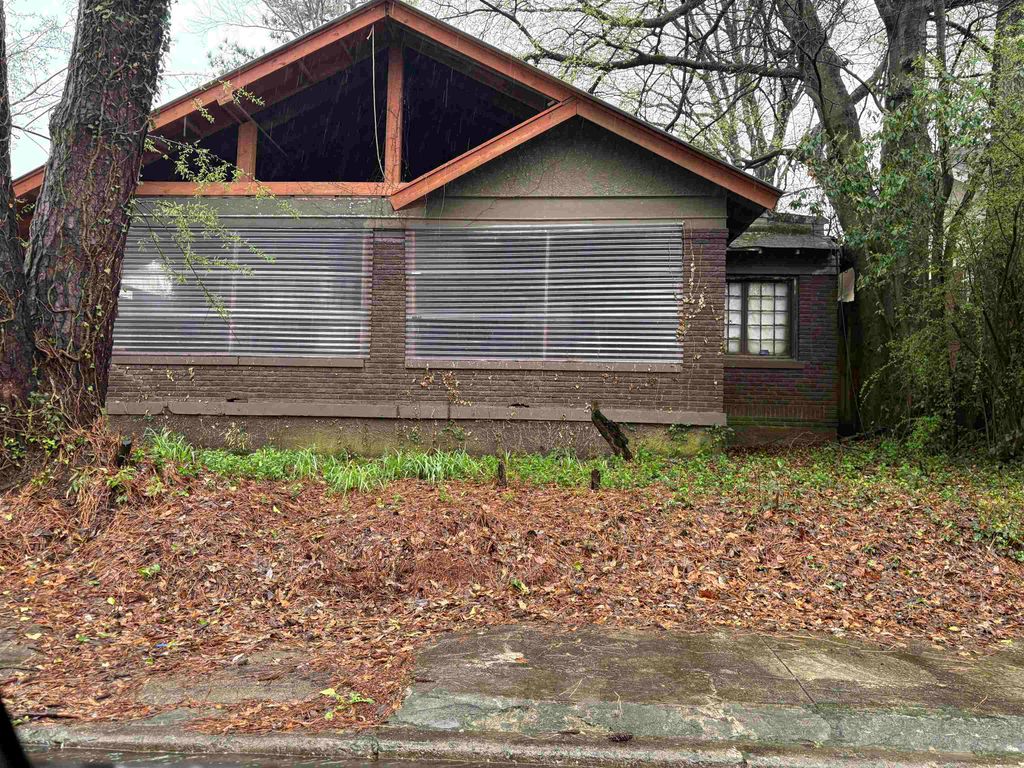 1637 LINDEN AVE, Memphis, TN 38104