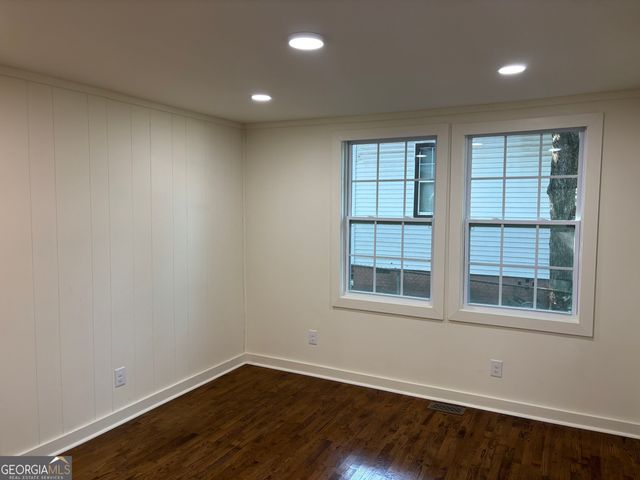 8 Akron Street, Cartersville, GA 30120